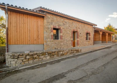 Démolition de l’ancienne école communale et construction de deux logements communaux